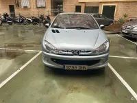 Usado Peugeot 206 CC 138 CV (101 kW) 2005 Gris / plata Descapotable
