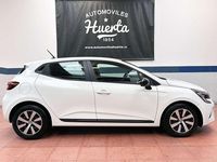 Begagnad Renault Clio V Equilibre 91 HK (66 kW) 2023 Vit Halvkombi