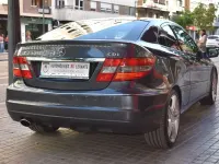 Usado Mercedes C200 122 CV (89 kW) 2009 Gris Coupe