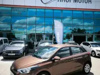 Käytetty Hyundai i20 75 HP (55 kW) 2017 Ruskea Viistoperä