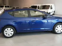 Usado Seat Leon Reference 110 CV (80 kW) 2018 Azul Utilitario