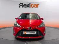 Usado Toyota Yaris Active 69 CV (50 kW) 2019 Rojo Berlina