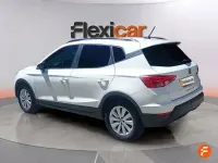 Usado Seat Arona Style Plus 110 CV (80 kW) 2021 Blanco SUV
