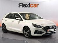 Usado Hyundai i30 117 CV (86 kW) 2021 Blanco Familiar