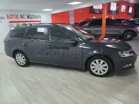 Usado VW Passat 105 CV (77 kW) 2013 Gris / plata Familiar