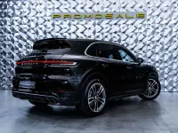 Usado Porsche Cayenne Turbo E-Hybrid 740 CV (544 kW) 2024 Negro SUV