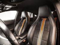 Usado Mercedes CLA180 Shooting Brake OrangeArt Edition 122 CV (89 kW) 2015 Negro Familiar