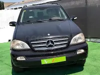 Usado Mercedes ML270 163 CV (119 kW) 2004 Negro SUV