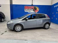Usado Fiat Grande Punto Dynamic 95 CV (69 kW) 2007 Gris / plata Utilitario