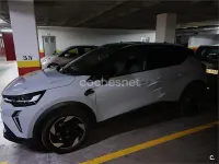 Usado Renault Captur Techno 100 CV (73 kW) 2025 Gris / plata SUV