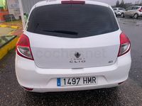 Begagnad Renault Clio IV Evolution 90 HK (66 kW) 2012 Vit Sedan