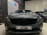 Usado Mercedes A180 Urban 109 CV (80 kW) 2015 Gris / plata Berlina