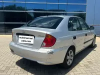 Usado Hyundai Accent GLS 84 CV (61 kW) 2004 Gris Utilitario