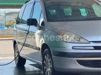 Usado Peugeot 807 109 CV (80 kW) 2004 Gris / plata Monovolumen