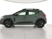 Usado Dacia Sandero Extreme 100 CV (73 kW) 2025 Verde Berlina