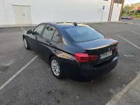 Usado BMW 318 143 CV (105 kW) 2015 Azul Berlina