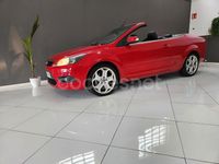 Usado Ford Focus Cabriolet Titanium 136 CV (100 kW) 2008 Granate Descapotable