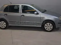 Usado Skoda Fabia 70 CV (51 kW) 2006 Azul Berlina