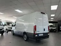Usado Iveco Daily 160 CV (117 kW) 2023 Blanco Van