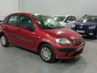 Usado Citroën C3 61 CV (44 kW) 2003 Rojo Berlina