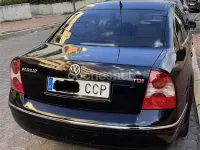 Usado VW Passat Highline 130 CV (95 kW) 2002 Negro Familiar