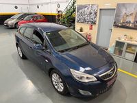 Usado Opel Astra Enjoy 125 HP (91 kW) 2011 Azul Sedan