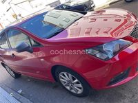 Usado Seat Ibiza Reference 75 CV (55 kW) 2017 Granate Berlina