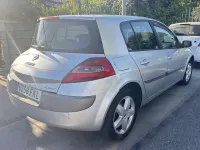 Usado Renault Mégane Dynamique 106 CV (77 kW) 2007 Gris Utilitario