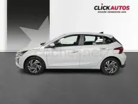 Usado Hyundai i20 79 CV (58 kW) 2025 Gris / plata Utilitario