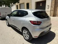 Usado Renault Clio V LIMITED 90 CV (66 kW) 2020 Gris / plata Berlina