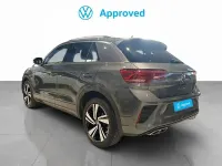 Usado VW T-Roc R-line 150 CV (110 kW) 2023 Gris / plata SUV