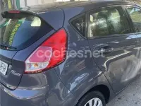Usado Ford Fiesta Trend 82 CV (60 kW) 2015 Azul Utilitario