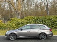 Usado Seat Leon CONNECT 110 CV (80 kW) 2016 Gris / plata Familiar