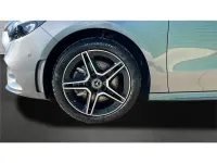 Usado Mercedes B200 149 CV (109 kW) 2024 Gris Utilitario
