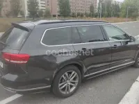 Usado VW Passat Advance 150 CV (110 kW) 2018 Gris / plata Familiar