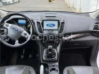 Usado Ford Kuga Titanium 120 HP (88 kW) 2015 Branco SUV