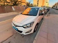Usado Hyundai i20 90 CV (66 kW) 2013 Blanco Utilitario