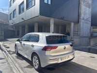 Usado VW Golf VIII Life 115 CV (84 kW) 2021 Gris / plata Berlina