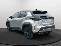 Usado Toyota Yaris 116 CV (85 kW) 2022 Gris Utilitario