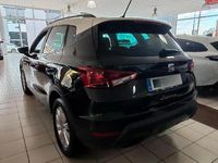 Usado Seat Arona Style 116 CV (85 kW) 2025 Negro midnight + techo blanco SUV