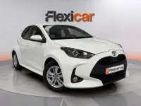 Usado Toyota Yaris Hybrid Active 116 CV (85 kW) 2025 Blanco Berlina