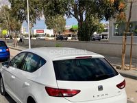 Usado Seat Leon Style 105 CV (77 kW) 2014 Blanco Berlina