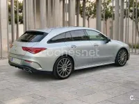 Usado Mercedes CLA200 Shooting Brake 150 CV (110 kW) 2020 Gris / plata Familiar