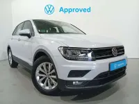 Usado VW Tiguan Edition 125 CV (91 kW) 2018 Plateado SUV