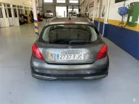 Usado Peugeot 207 70 CV (51 kW) 2006 Negro Berlina