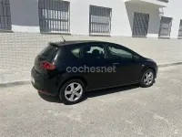 Usado Seat Leon Reference 105 CV (77 kW) 2008 Negro Utilitario