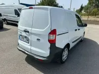 Usado Ford Transit Courier Trend 100 CV (73 kW) 2022 Blanco Van