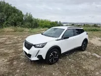 Käytetty Peugeot 2008 Allure 110 HP (80 kW) 2022 Valkoinen Katumaasturi