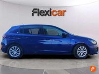 Usado Peugeot 308 SW Allure 131 CV (96 kW) 2020 Azul Familiar