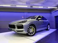 Usado Porsche Cayenne 462 CV (339 kW) 2019 Gris / plata SUV